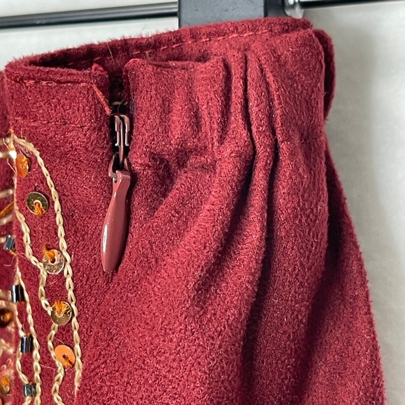 Solitaire Burgundy Embroidered Beaded Boho Chic Skirt Size Medium - Picture 4 of 8